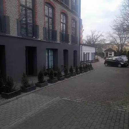 Graniczna 8a アパート