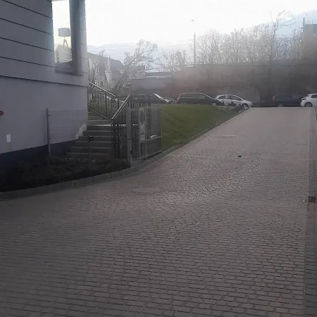 Graniczna 8a アパート